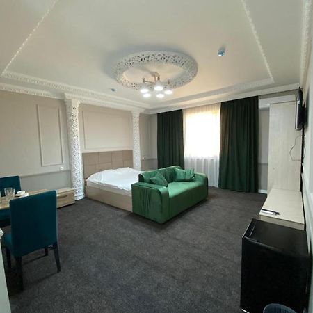 Sapphire Hotels Taraz Exterior photo
